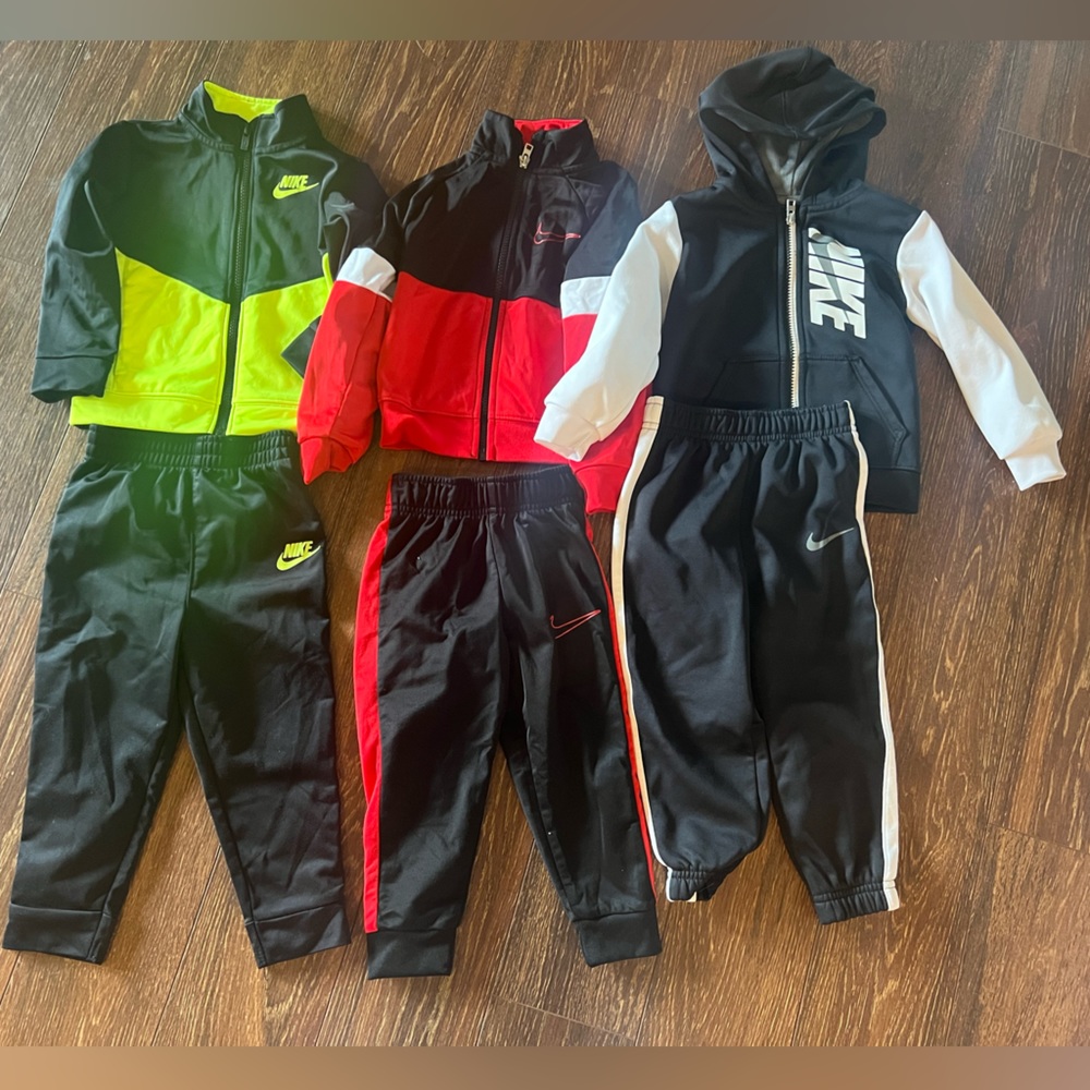 Boys NIKE 2t jump suites